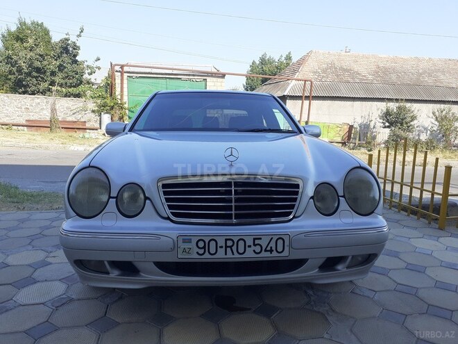Mercedes E 260 2001, 320,000 km - 2.6 л - Şəki