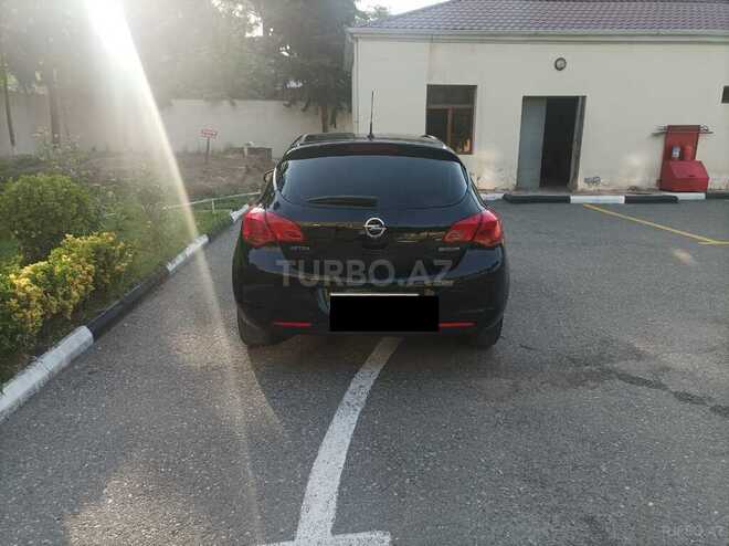 Opel Astra 2010, 161,500 km - 1.4 l - Yevlax