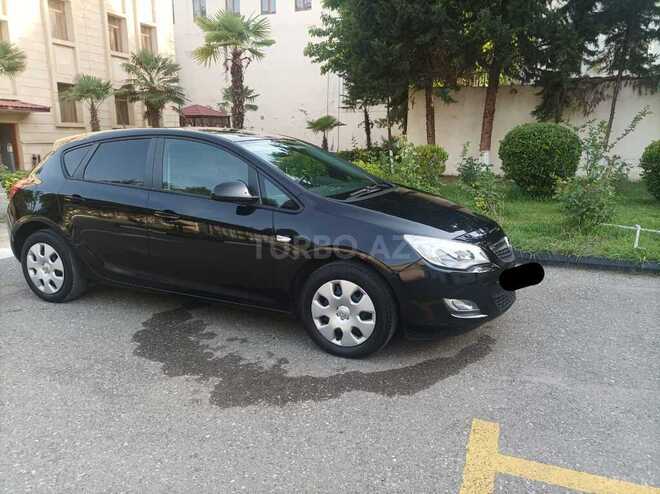 Opel Astra 2010, 161,500 km - 1.4 l - Yevlax