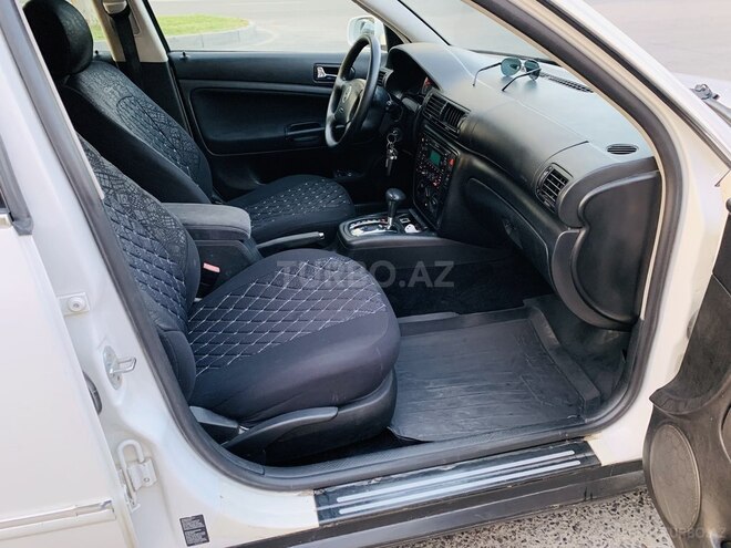 Volkswagen Passat 2002, 203,500 km - 1.8 l - Bakı