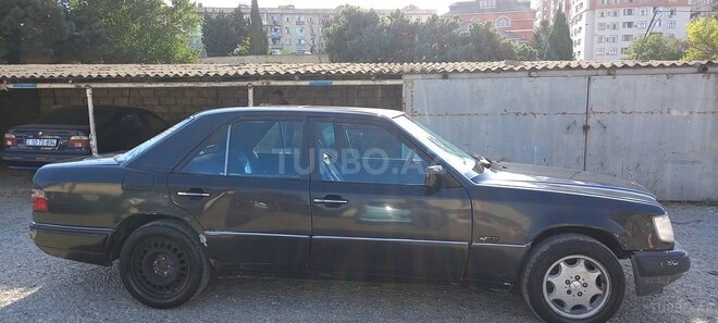 Mercedes 200 1994, 250,000 km - 2.0 l - Bakı