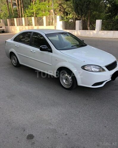 Daewoo Gentra 2014, 142,650 km - 1.5 l - Xudat