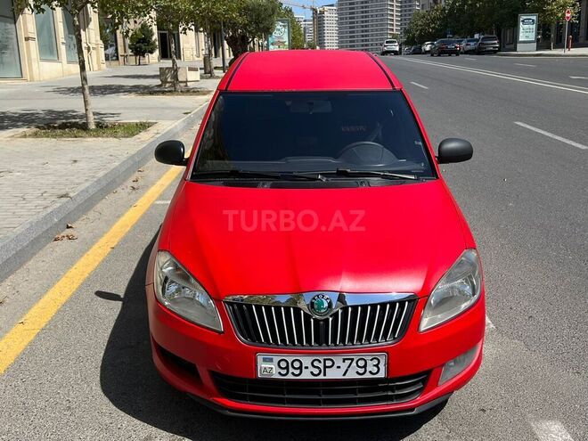 Skoda Praktik 2011, 190,000 km - 1.4 l - Bakı