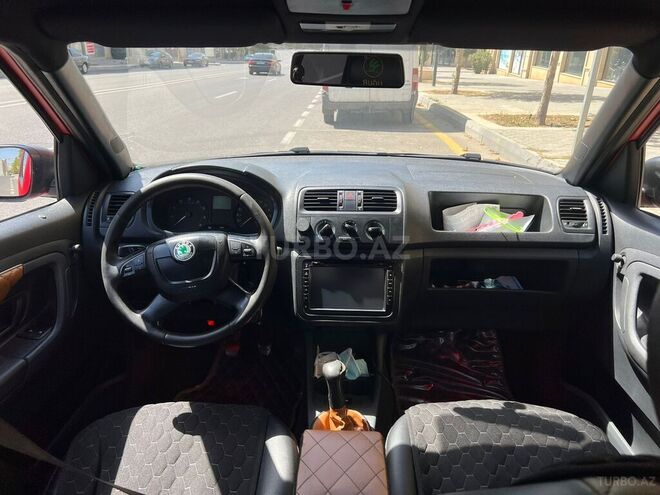 Skoda Praktik 2011, 190,000 km - 1.4 l - Bakı