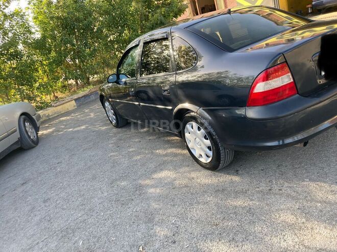 Opel Vectra 1996, 256,800 km - 2.0 l - Bakı