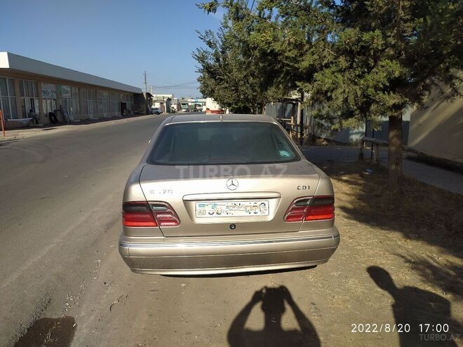Mercedes E 270 1999, 305,897 km - 2.7 l - Bakı