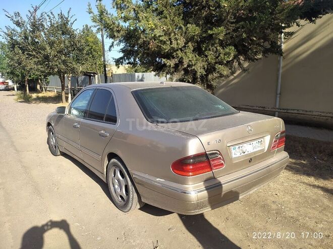 Mercedes E 270 1999, 305,897 km - 2.7 l - Bakı