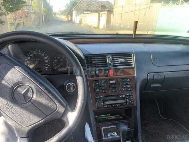 Mercedes C 220 1993, 182,550 km - 2.2 л - Cəlilabad