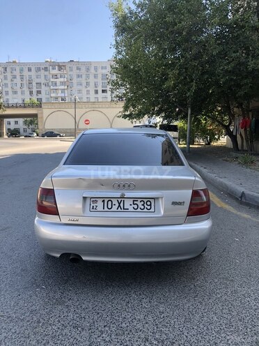 Audi A4 1999, 250,000 km - 1.6 l - Bakı