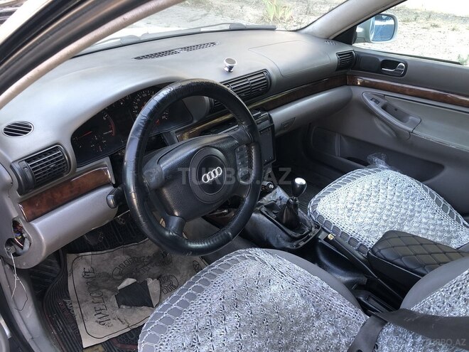 Audi A4 1999, 250,000 km - 1.6 l - Bakı