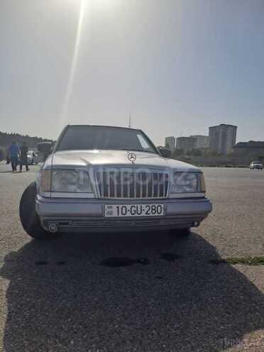 Mercedes E 280 1995, 33,480 km - 2.8 l - Bakı