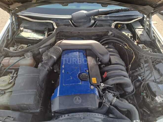 Mercedes E 280 1995, 33,480 km - 2.8 l - Bakı