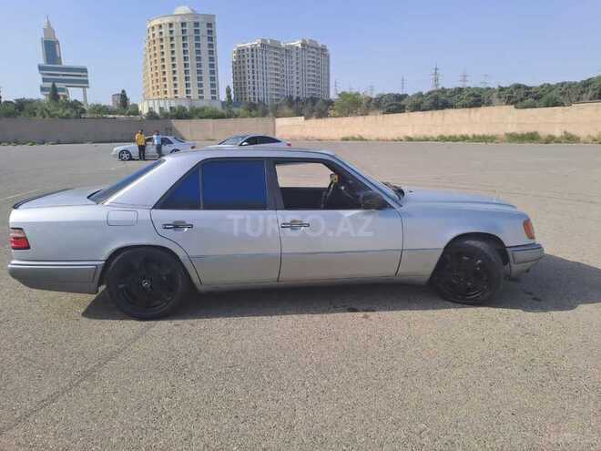 Mercedes E 280 1995, 33,480 km - 2.8 l - Bakı
