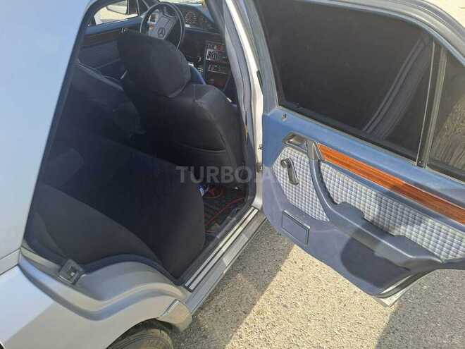 Mercedes E 280 1995, 33,480 km - 2.8 l - Bakı