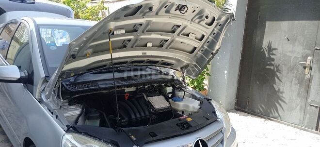 Mercedes B 170 2008, 132,000 km - 1.7 l - Bakı