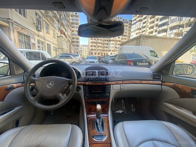 Mercedes E 240 2002, 227,000 km - 2.6 l - Bakı