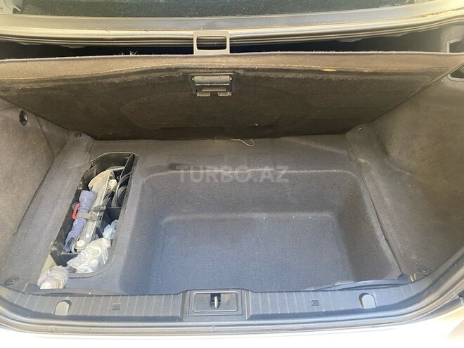 Mercedes E 240 2002, 227,000 km - 2.6 l - Bakı