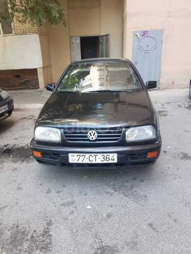 Volkswagen Vento 1997, 245,000 km - 1.6 л - Bakı