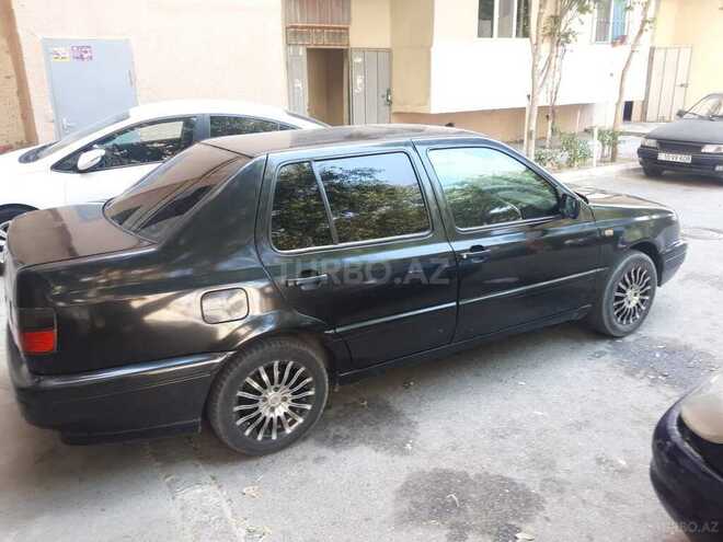 Volkswagen Vento 1997, 245,000 km - 1.6 л - Bakı