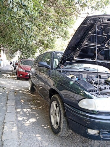 Opel Astra 1996, 210,600 km - 1.6 l - Bakı