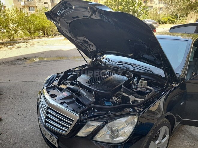 Mercedes E 220 2011, 167,623 km - 2.2 l - Bakı