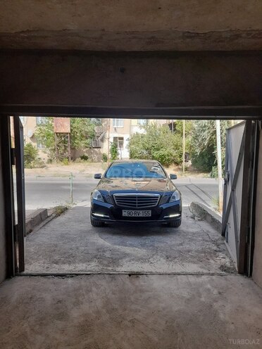 Mercedes E 220 2011, 167,623 km - 2.2 l - Bakı