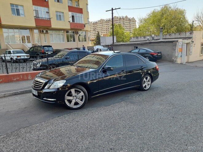 Mercedes E 220 2011, 167,623 km - 2.2 l - Bakı