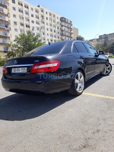 Mercedes E 220 2011, 167,623 km - 2.2 l - Bakı