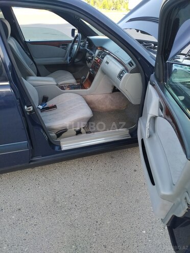 Mercedes E 230 1996, 250,000 km - 2.3 л - Bakı