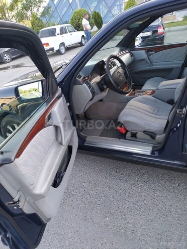 Mercedes E 230 1996, 250,000 km - 2.3 л - Bakı
