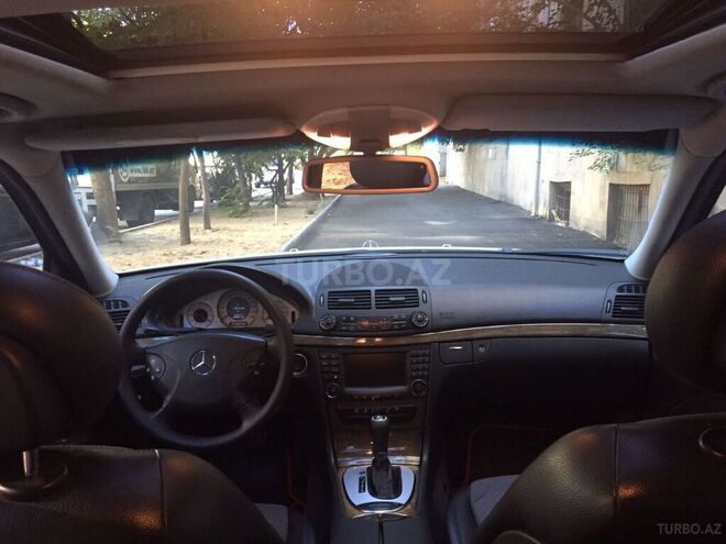 Mercedes E 260 2005, 198,000 km - 2.6 l - Bakı
