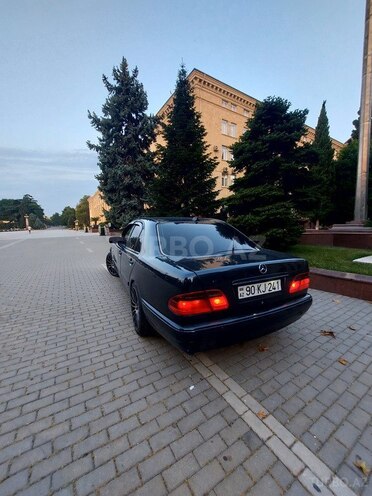 Mercedes E 220 1998, 420,000 km - 2.2 l - Gəncə