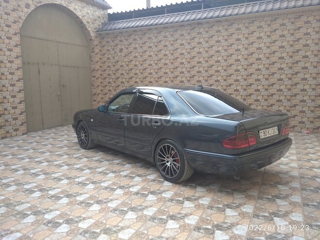Mercedes E 220 1998, 420,000 km - 2.2 l - Gəncə