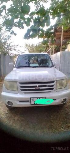 Mitsubishi Pajero io 2001, 200,000 km - 2.0 l - Beyləqan