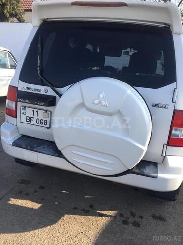Mitsubishi Pajero io 2001, 200,000 km - 2.0 l - Beyləqan