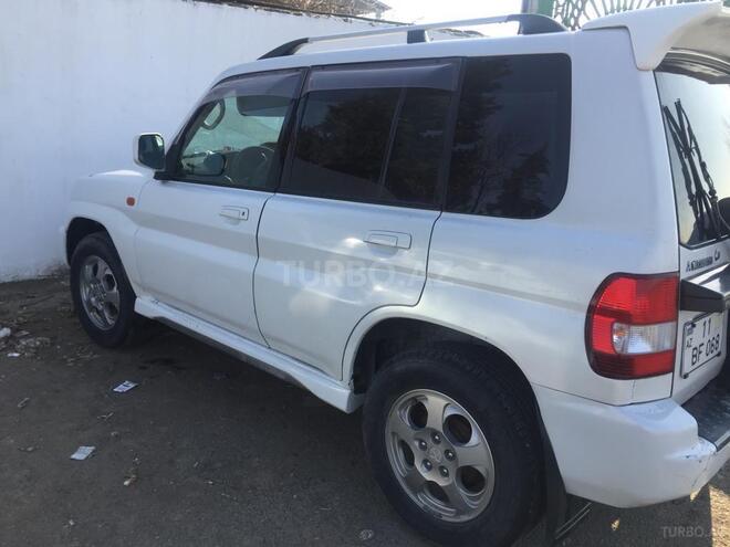 Mitsubishi Pajero io 2001, 200,000 km - 2.0 l - Beyləqan