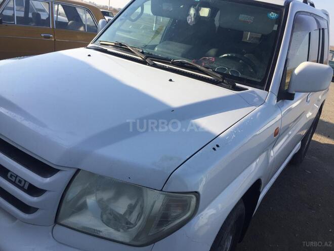 Mitsubishi Pajero io 2001, 200,000 km - 2.0 l - Beyləqan