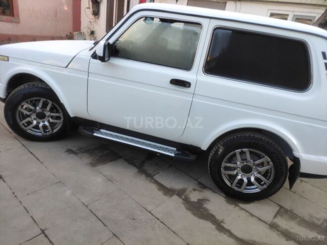 LADA (VAZ) Niva 2016, 100,000 km - 1.7 l - Qusar