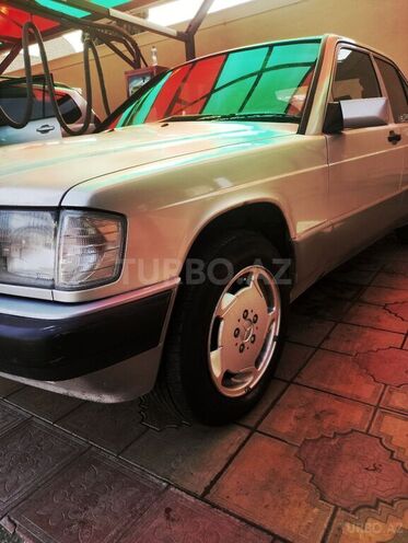 Mercedes 190 1992, 437,000 km - 1.8 l - Gəncə