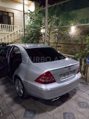Mercedes C 240 2000, 335,338 km - 2.4 l - Bakı