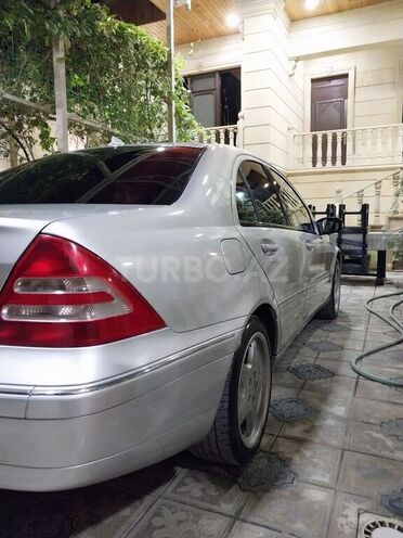 Mercedes C 240 2000, 335,338 km - 2.4 l - Bakı