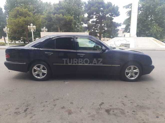 Mercedes E 200 1998, 243,870 km - 2.0 l - Göygöl