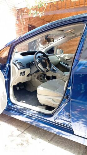 Toyota Prius 2011, 220,000 km - 1.8 l - Bakı