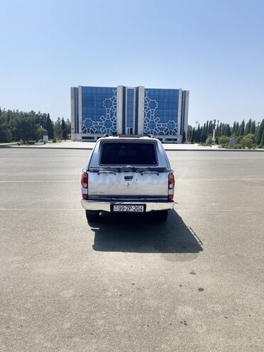 Mitsubishi L200 2011, 190,000 km - 2.5 l - Gəncə