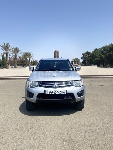 Mitsubishi L200 2011, 190,000 km - 2.5 l - Gəncə
