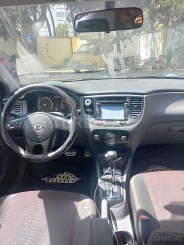 Kia Rio 2011, 257,000 km - 1.6 л - Qəbələ
