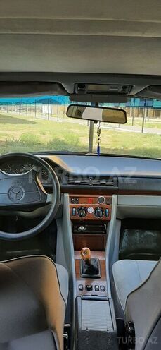Mercedes E 300 1995, 355,742 km - 3.0 l - Sumqayıt