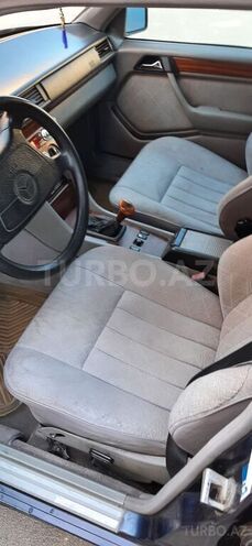Mercedes E 300 1995, 355,742 km - 3.0 l - Sumqayıt