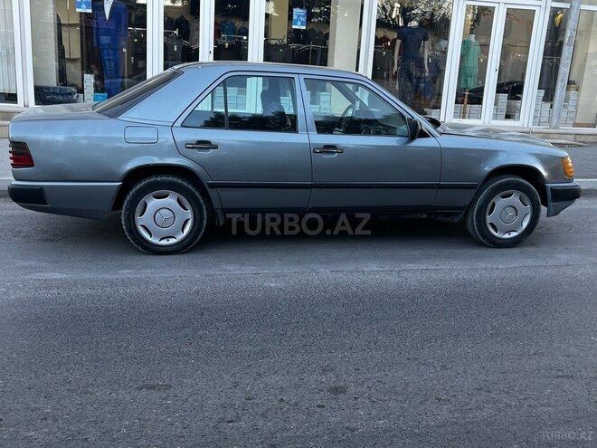 Mercedes E 230 1988, 195,000 km - 2.3 л - Bakı