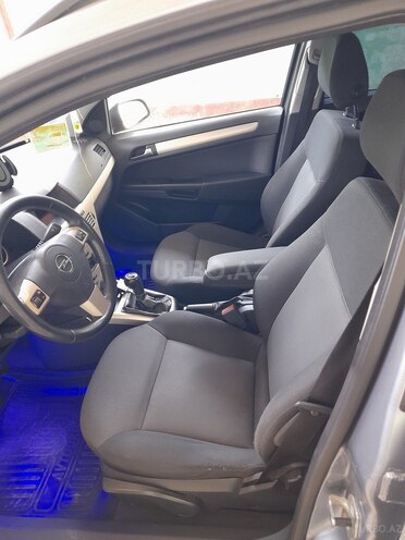 Opel Astra 2008, 237,513 km - 1.3 l - Biləsuvar